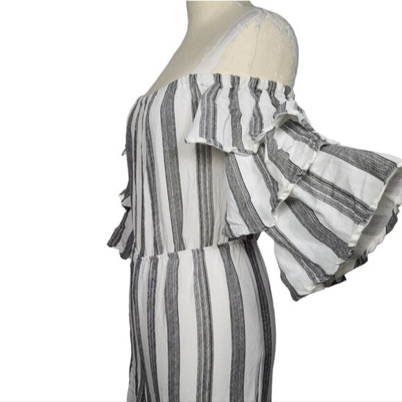 Flying Tomato Off Shoulder Striped White Gray Jumpsuit XS - Picture 4 of 8